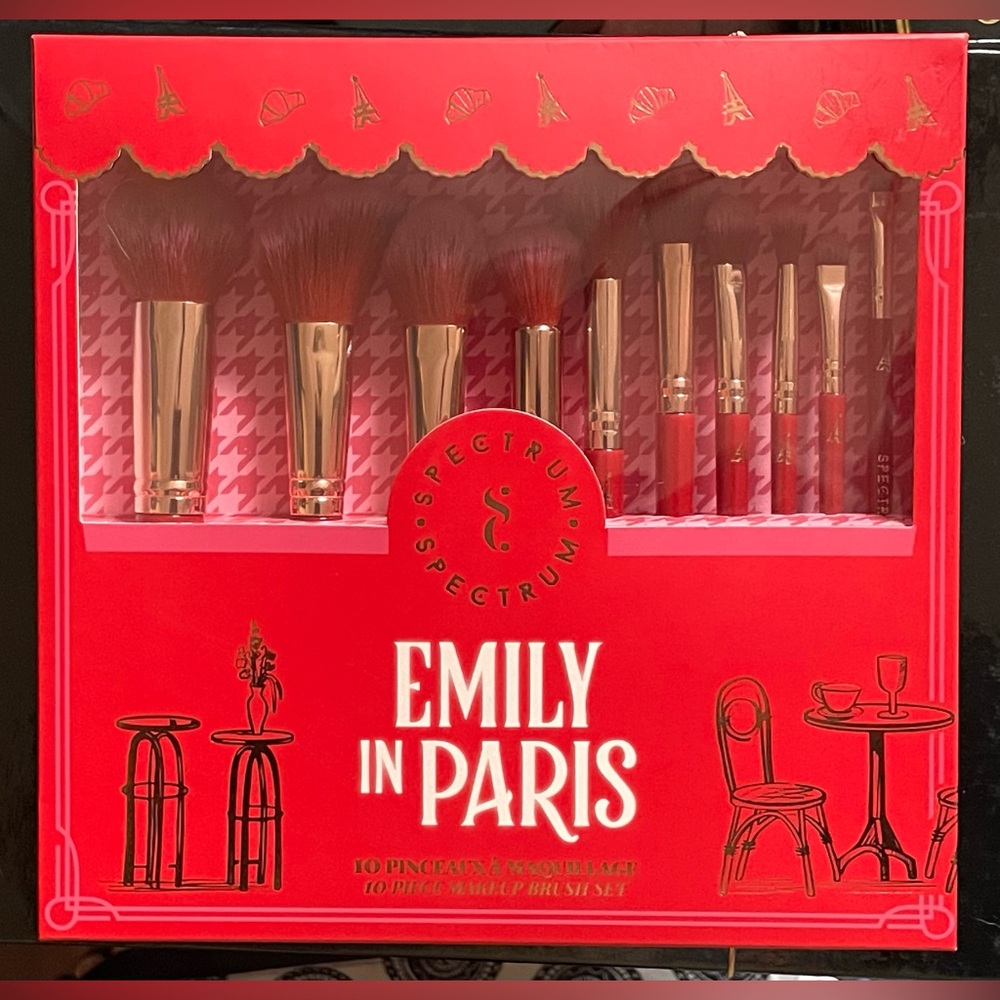 ✨NEW✨Spectrum Emily in Paris 10 Piece Bistro Makeup Brush Set